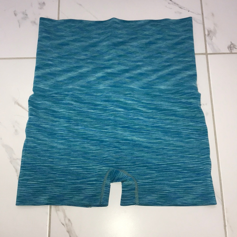 High waisted stretchy workout shorts